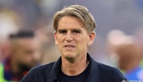 曼联换帅传闻四起：阿莫林下课，索斯盖特或接任新帅